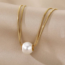 Load image into Gallery viewer, Large Pearl Necklace
