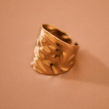 Load image into Gallery viewer, Chunky Cuff Ring
