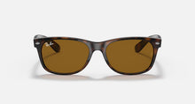 Load image into Gallery viewer, New Wayfarer Classic
