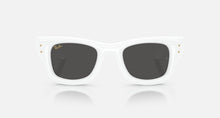 Load image into Gallery viewer, Wayfarer Puffer
