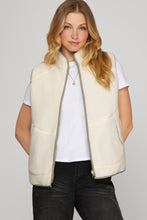 Load image into Gallery viewer, REVERSIBLE FLEECE AND QUILTED VEST
