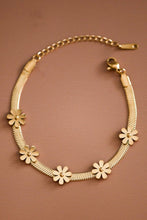 Load image into Gallery viewer, Floral Chain Bracelet
