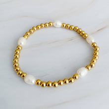 Load image into Gallery viewer, Freshwater Pearls Golden Bauble Bracelets
