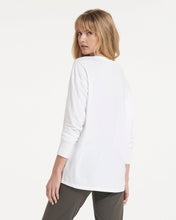Load image into Gallery viewer, L/S Feather Tee
