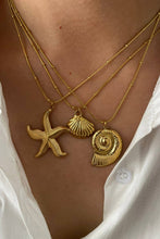 Load image into Gallery viewer, Shell Charm Nechlace
