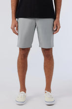 Load image into Gallery viewer, STOCKTON 20&quot; HYBRID SHORTS - LIGHT GREY
